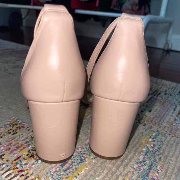 Blush Vince Camuto Block Heels Sandals. Size 10 - Picture 4 of 6